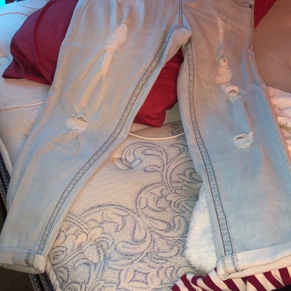 Rue21 High-Rise Roll Up Light Ripped Jeans - Picture 3 of 6